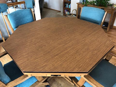 Octagonal dining room table pad, in maple woodgrain